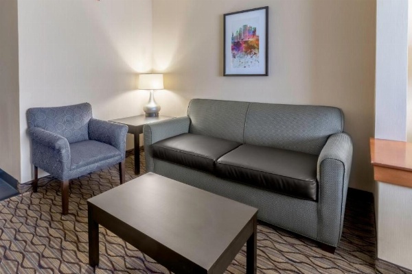 Holiday Inn Milwaukee Airport, an IHG Hotel image 19